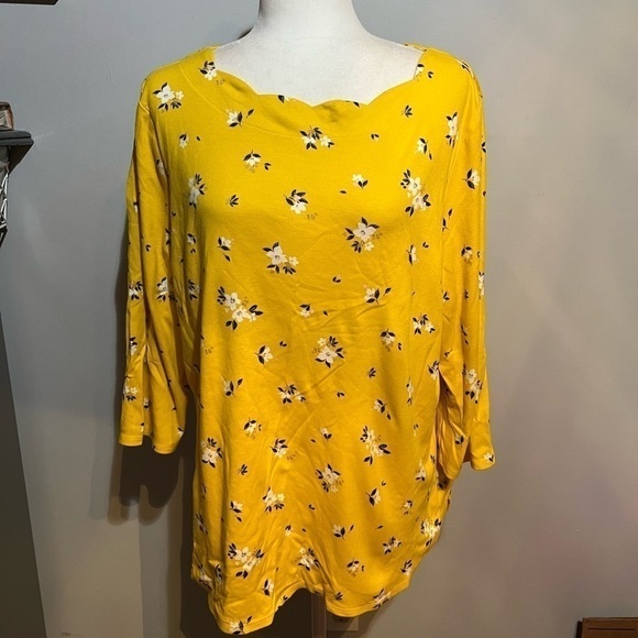 CROFT & Barrow- Women’s Floral Top - Picture 1 of 5